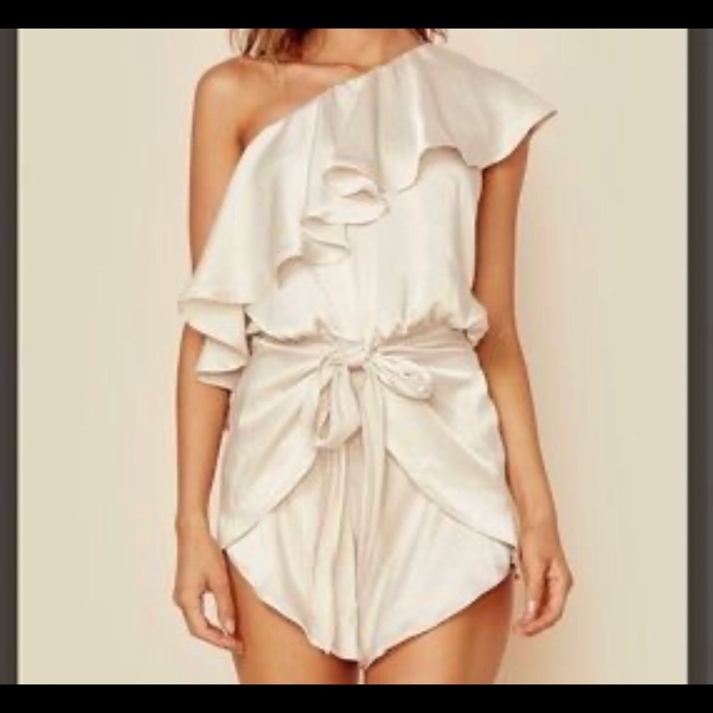 BLUE LIFE SILKY CREAM ROMPER